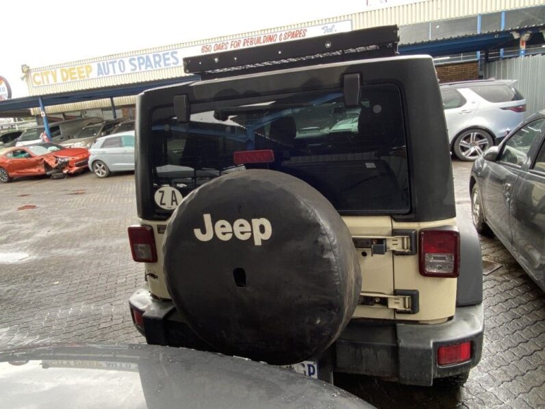 
								2011 JEEP WRANGLER 3.8 full									
