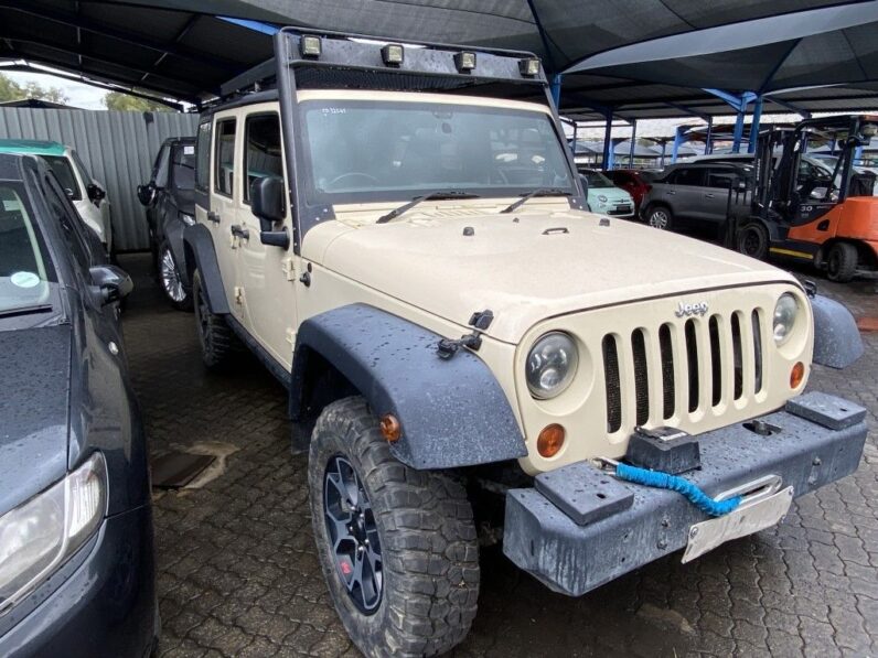 
								2011 JEEP WRANGLER 3.8 full									