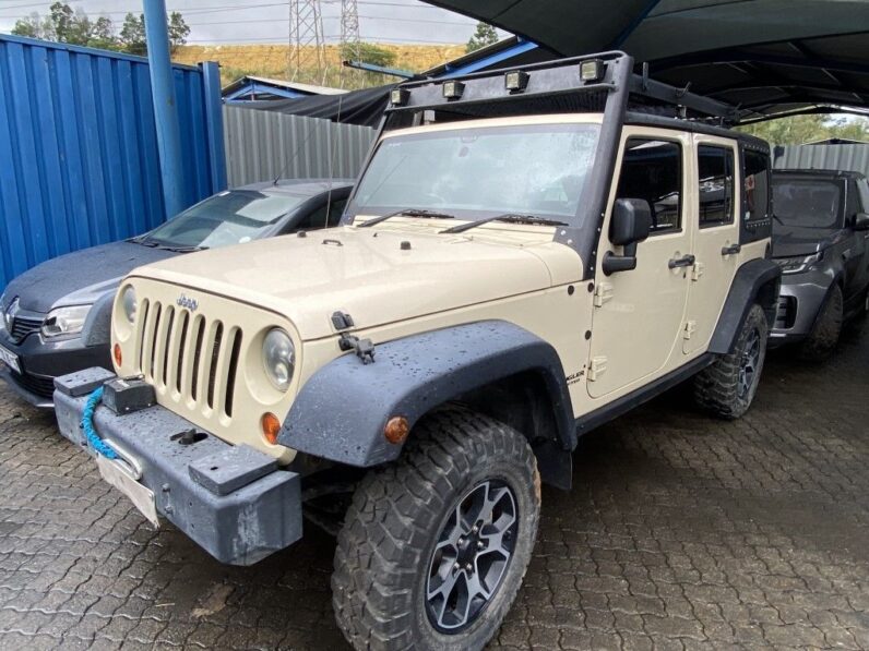 
								2011 JEEP WRANGLER 3.8 full									