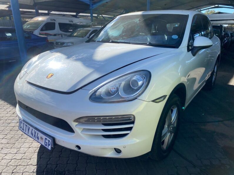 
								2011 PORSCHE CAYENNE DIESEL full									