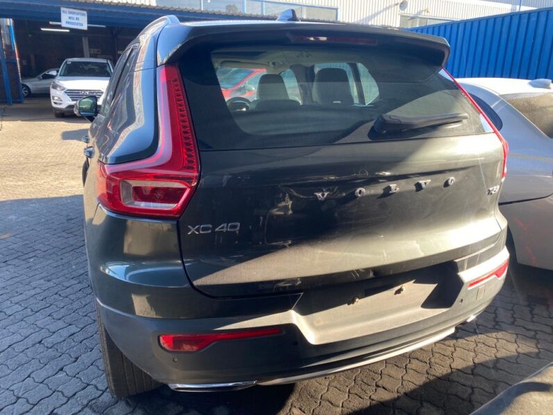 
								2018 VOLVO XC40 SUV full									