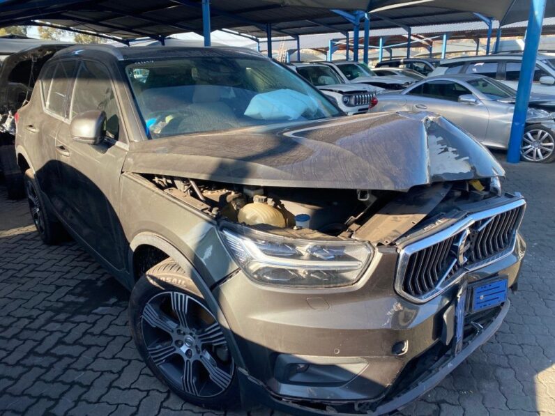 
								2018 VOLVO XC40 SUV full									