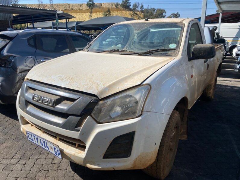 
								2019 ISUZU 2.5 DTEQ 4X4 S/C full									