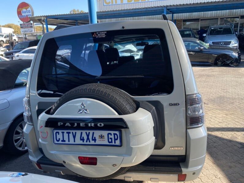 
								2012 MITSHUBISHI PAJERO 3.2 DI full									