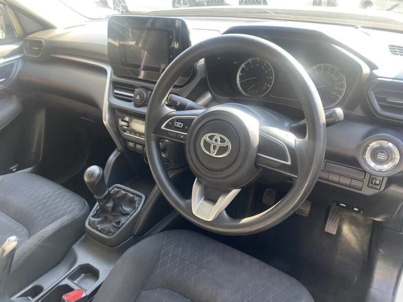 
								2024 TOYOTA URBAN CRUISER 1.5 XS full									