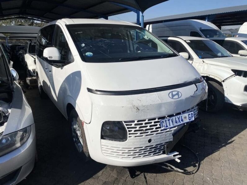 
								2025 HYUNDAI STARIA 2.2D full									