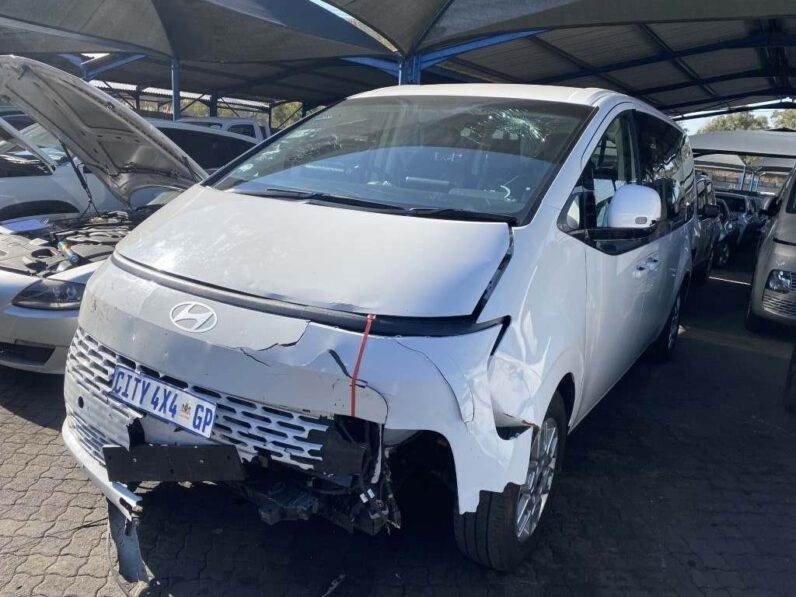 
								2025 HYUNDAI STARIA 2.2D full									