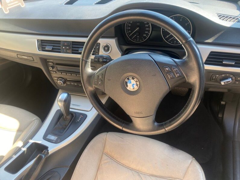 
								2010 BMW 320i full									