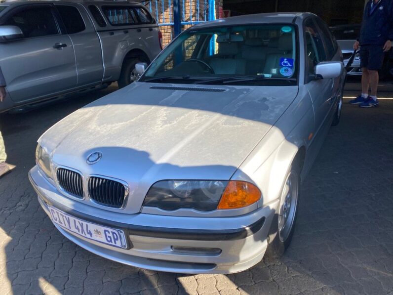 
								2000 BMW 318i full									