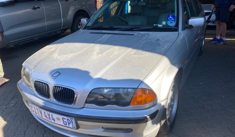 
								2000 BMW 318i full									