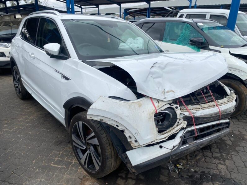 
								2021 VW T CROSS 1.5 TSi full									