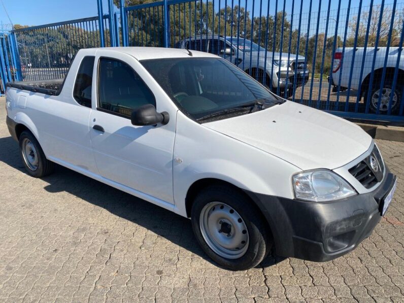 
								2023 NISSAN NP200 full									