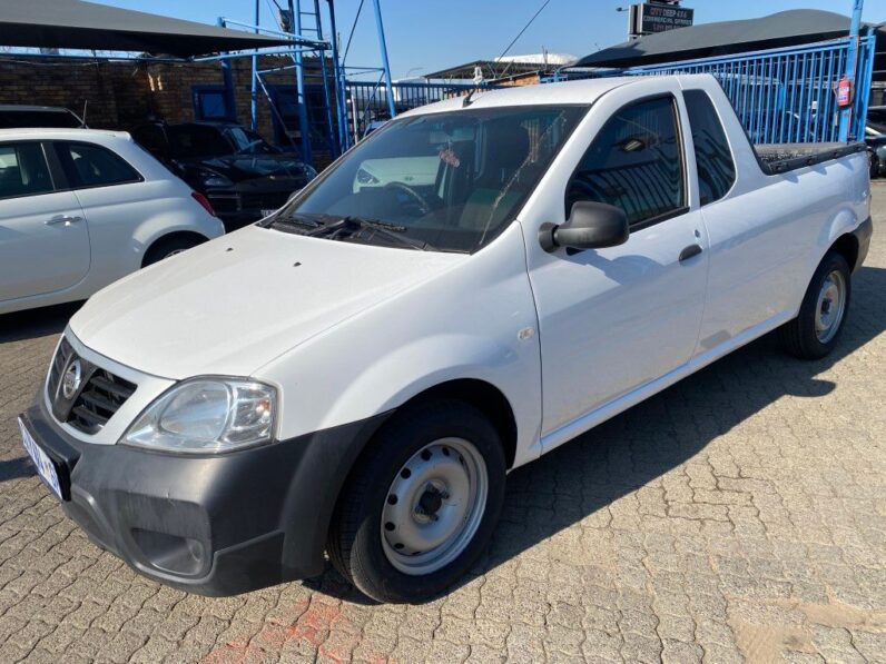 
								2023 NISSAN NP200 full									