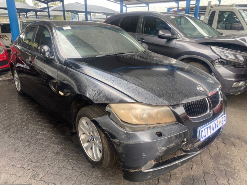 
								2007 BMW 320i full									
