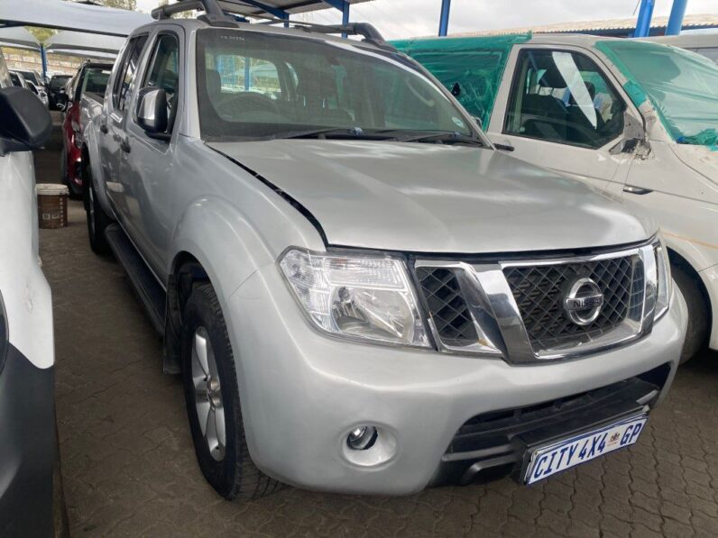 
								2011 NISSAN NAVARA full									