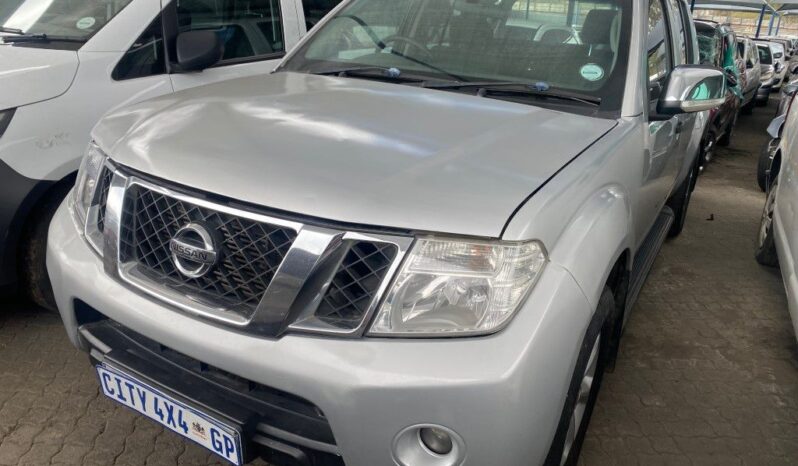 
								2011 NISSAN NAVARA full									