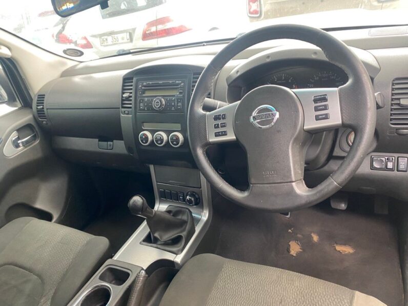 
								2011 NISSAN NAVARA full									