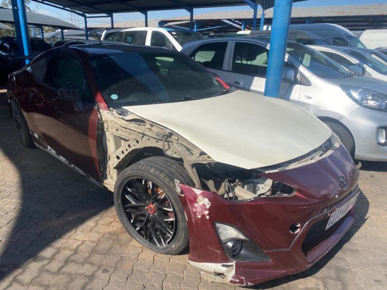 
								2012 TOYOTA 86 full									
