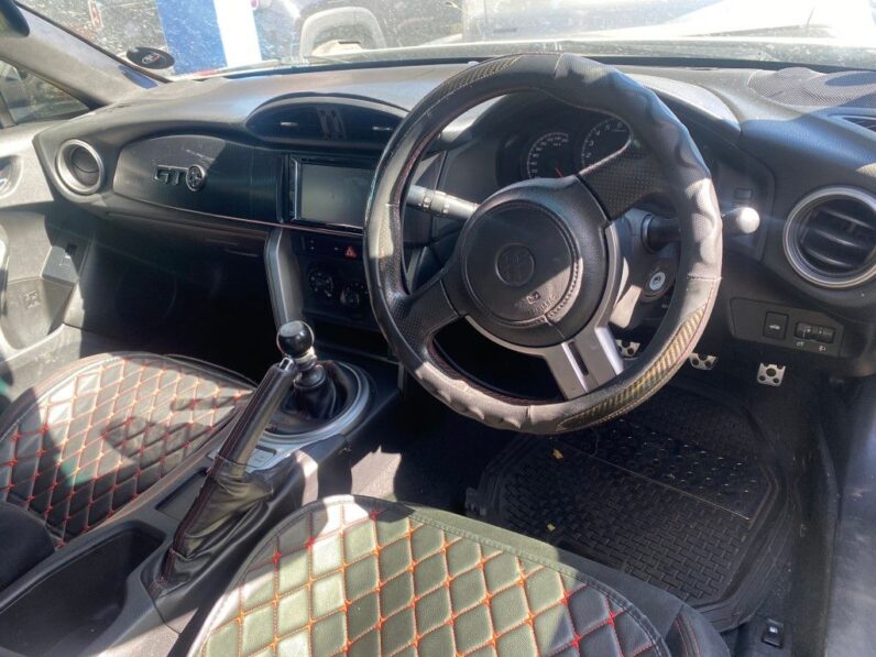 
								2012 TOYOTA 86 full									