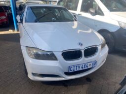 2010 BMW 323i