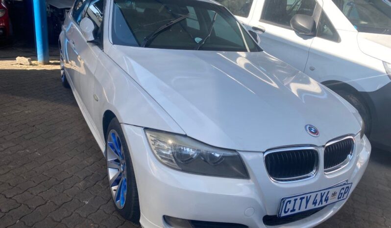 
								2010 BMW 323i full									