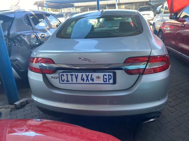 
								2013 JAGUAR XF 2.2D LUXURY full									
