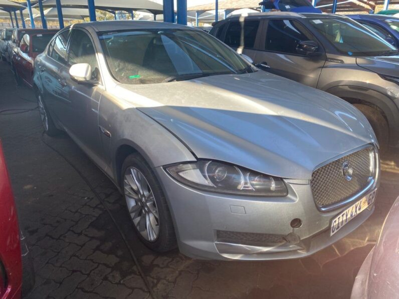 
								2013 JAGUAR XF 2.2D LUXURY full									