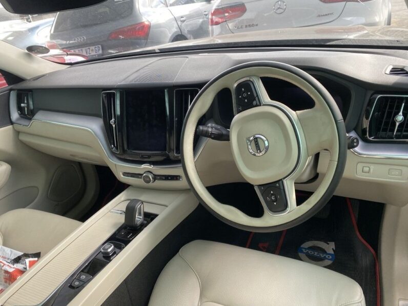 
								2023 VOLVO XC60 full									