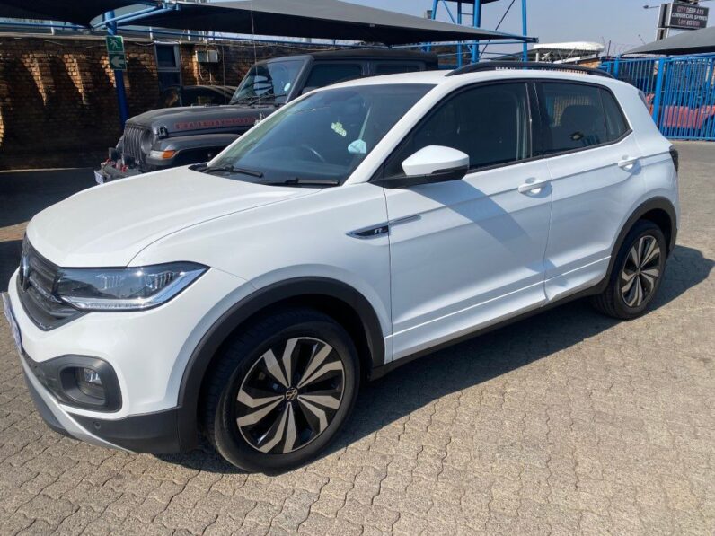 
								2021 VW T-CROSS 1.0 TSI COMFORTL full									
