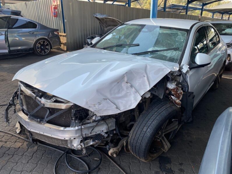 
								2023 MERCEDES BENZ C200 A/T full									
