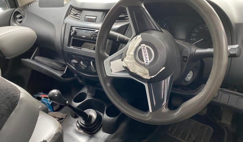 
								2022 NISSAN NAVARA 2.5 DE XE full									