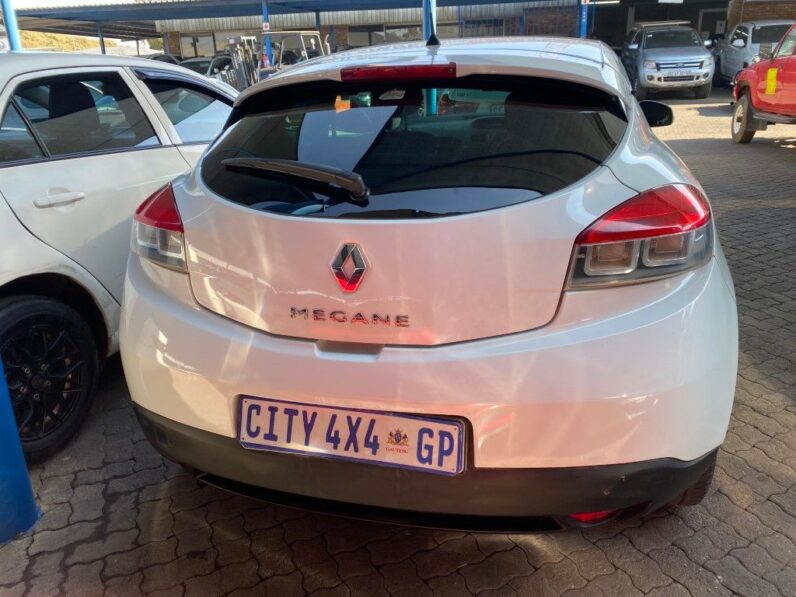
								2012 RENAULT MEGANE full									
