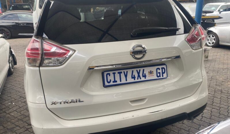 
								2015 NISSAN X TRAIL 2.0 XE (T32) full									