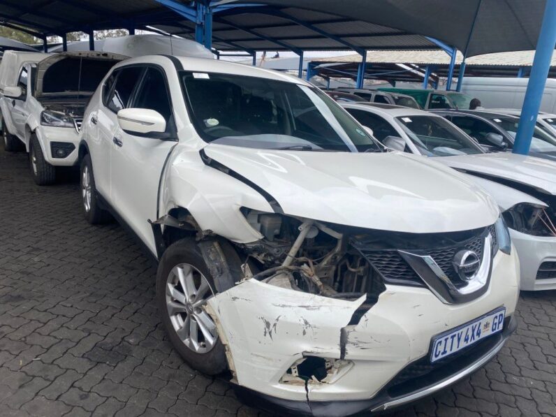 
								2015 NISSAN X TRAIL 2.0 XE (T32) full									