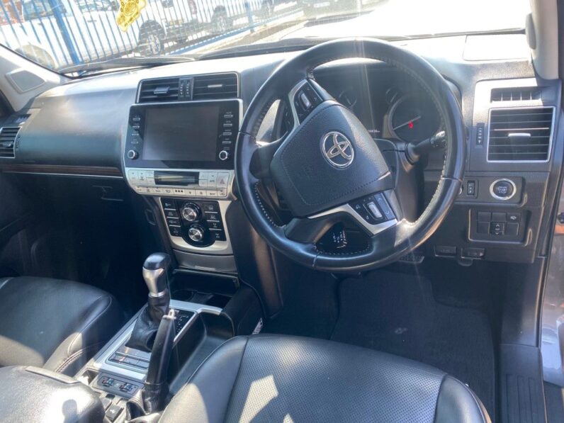 
								2021 TOYOTA PRADO VX 2.8 GD A/T full									