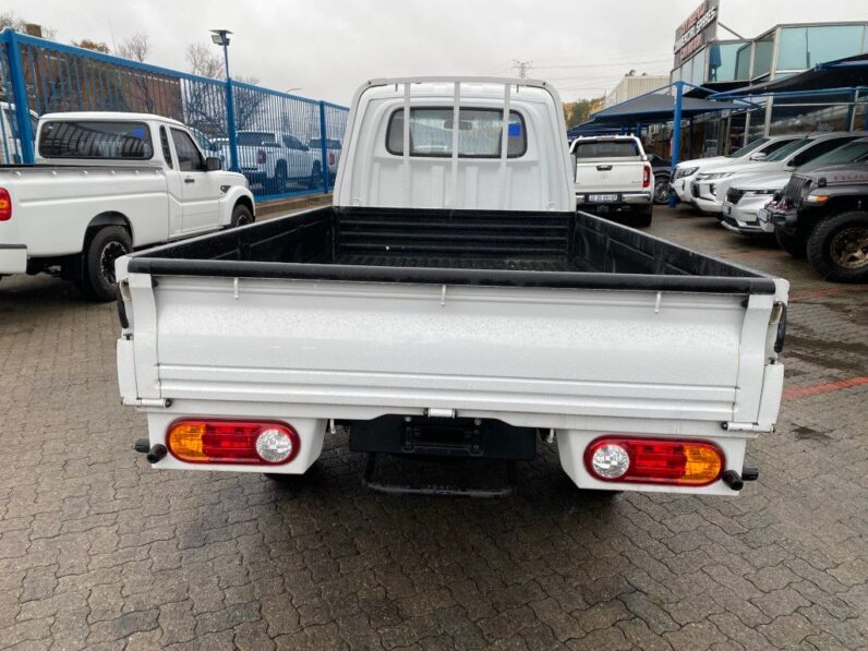 
								2022 HYUNDAI H100 2.6D full									