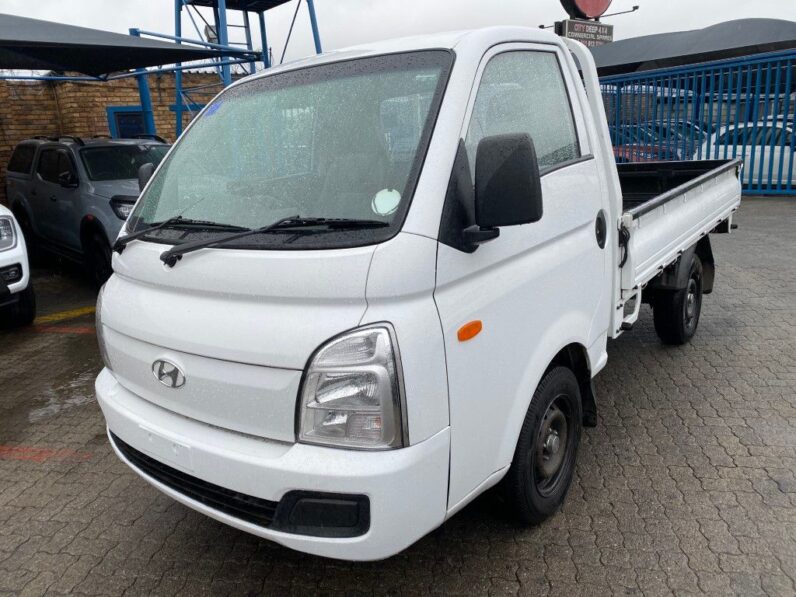 
								2022 HYUNDAI H100 2.6D full									