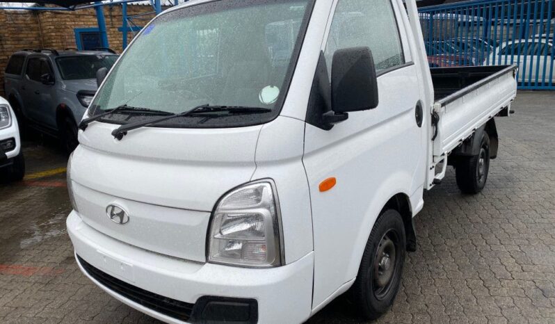 
								2022 HYUNDAI H100 2.6D full									