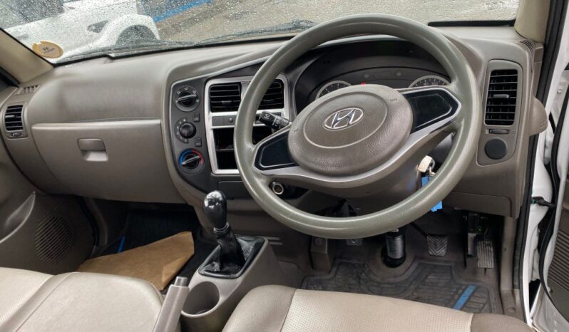 
								2022 HYUNDAI H100 2.6D full									