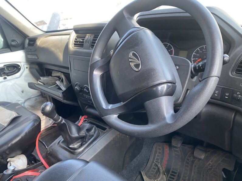 
								2025 MAHINDRA PIK UP 2.2 full									