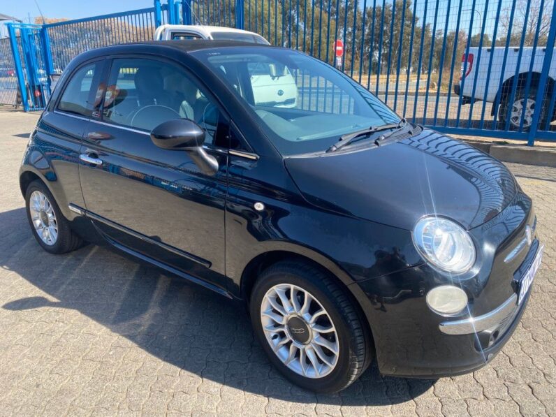 
								2015 FIAT 500 full									