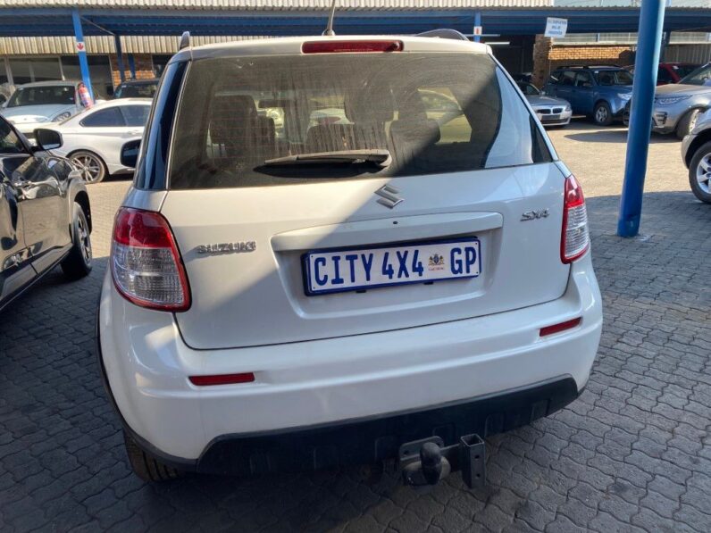 
								2013 SUZUKI SX4 full									