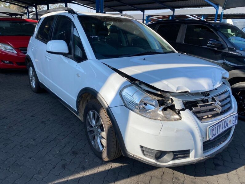 
								2013 SUZUKI SX4 full									