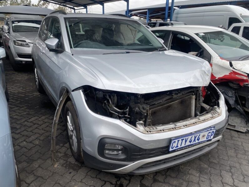 
								2023 VW T CROSS 1.0 TSI full									