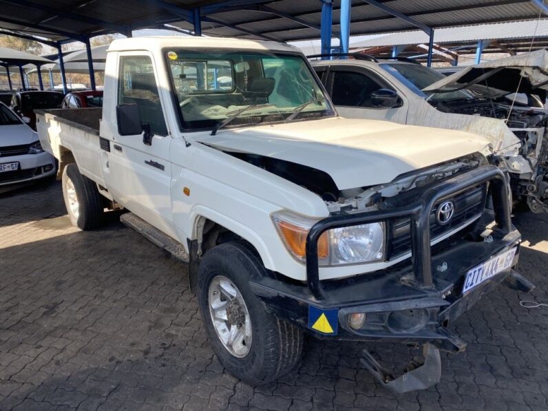 
								2012 TOYOTA LAND CRUISER 79 4.0 full									