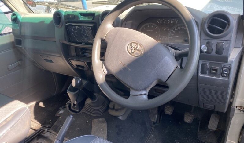 
								2012 TOYOTA LAND CRUISER 79 4.0 full									